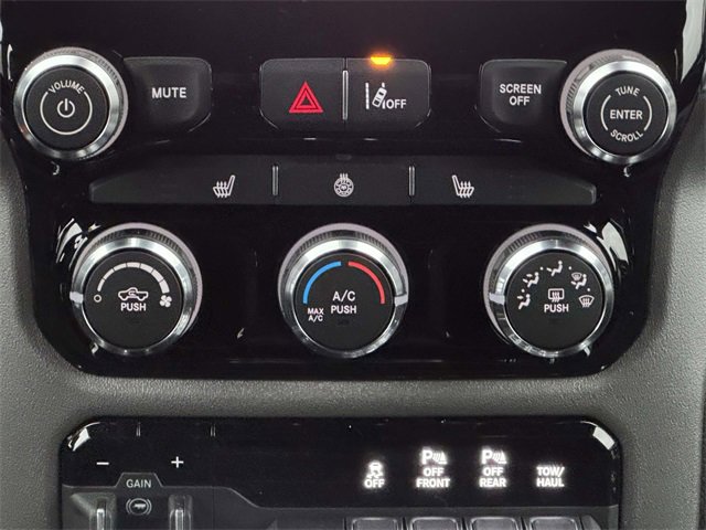 New 2026 RAM 1500 4x4 Crew Cab image 5