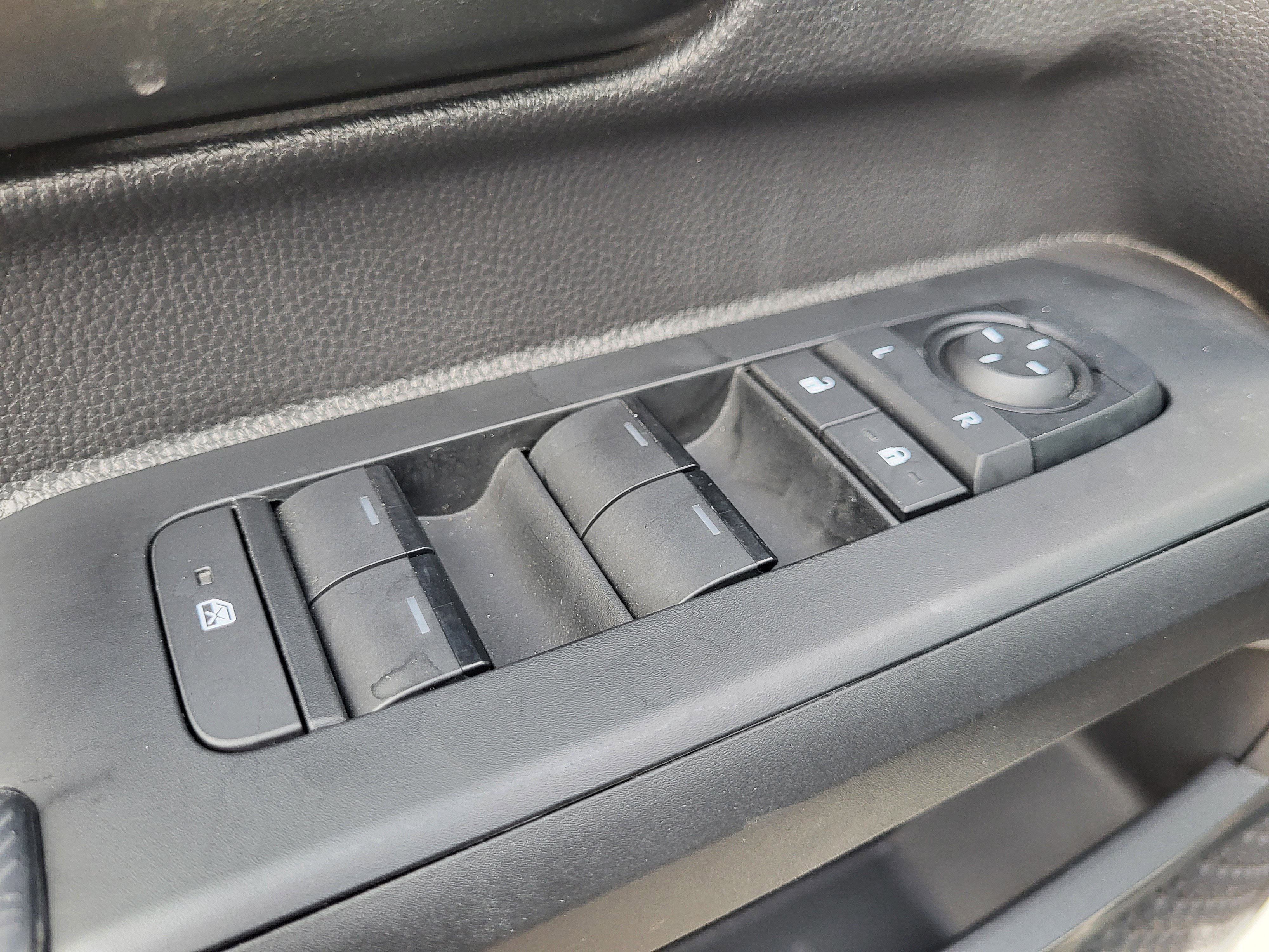 Used 2024 Toyota Tacoma TRD Pro AWD/4WD image 8