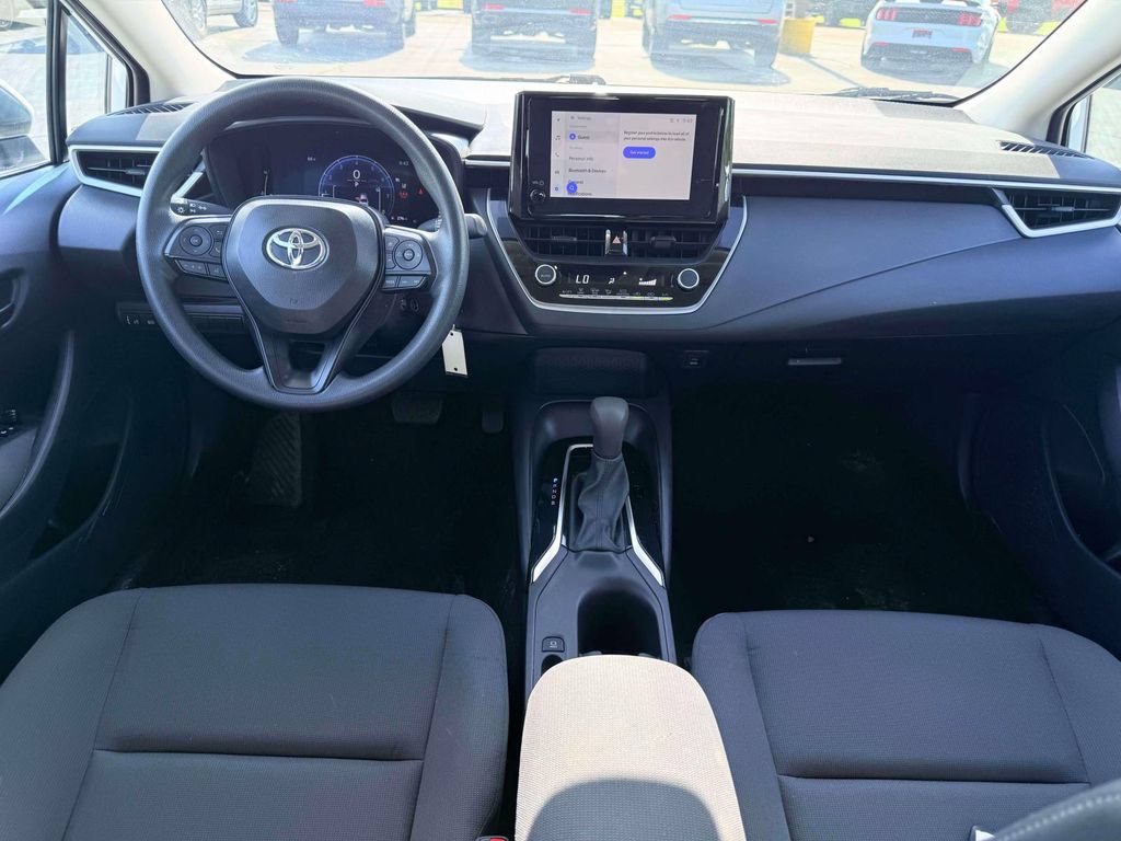 Used 2026 Toyota Corolla LE FWD image 3