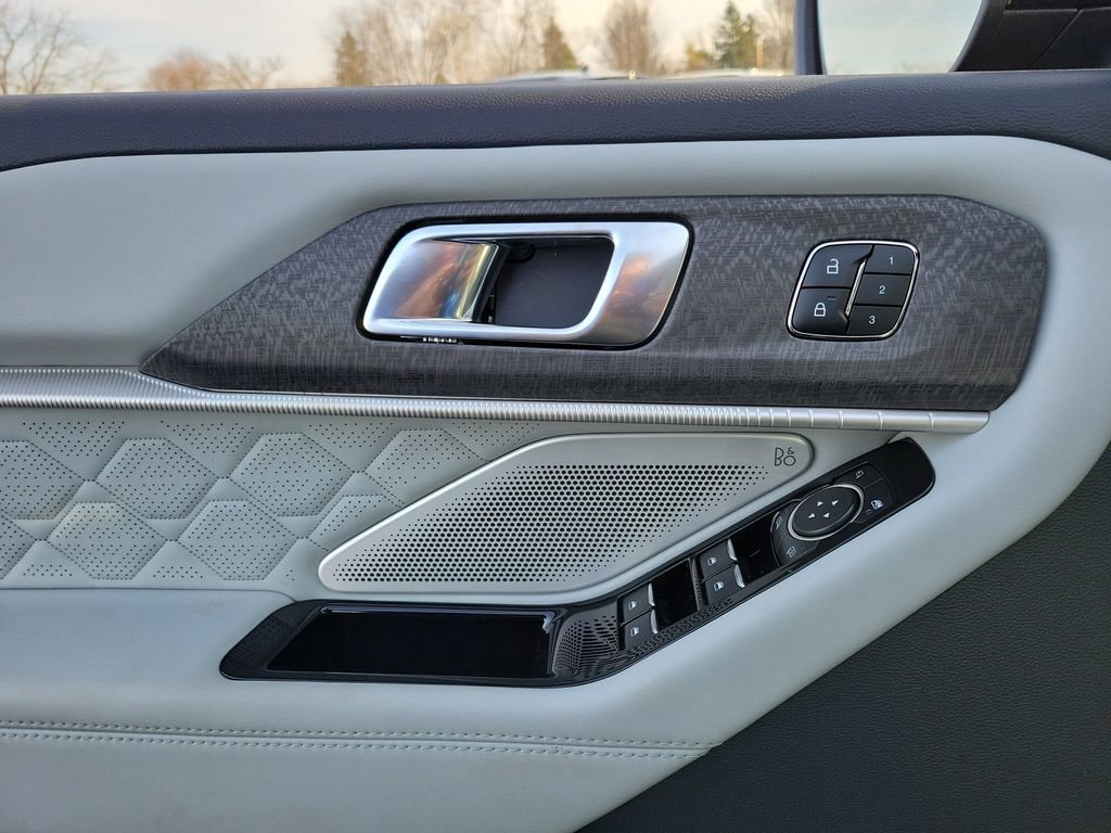 New 2026 Ford Explorer Platinum w/ LUX Leather Package image 18