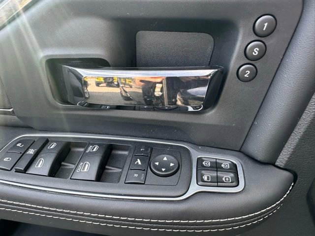 Used 2024 RAM 2500 Limited image 31
