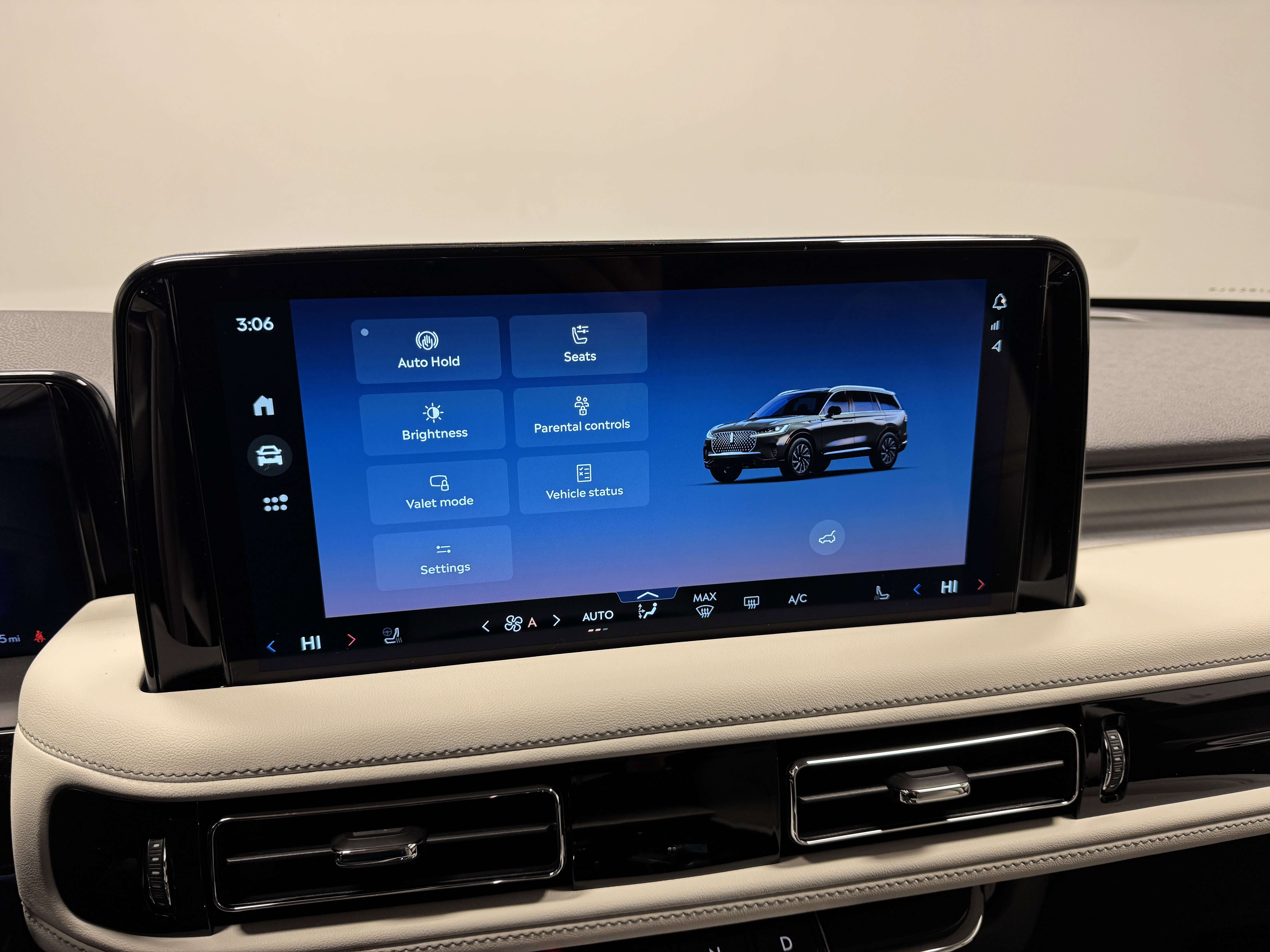 New 2026 Lincoln Aviator AWD image 25