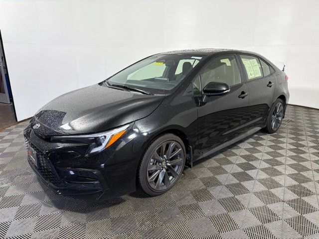 Used 2024 Toyota Corolla XSE FWD image 3