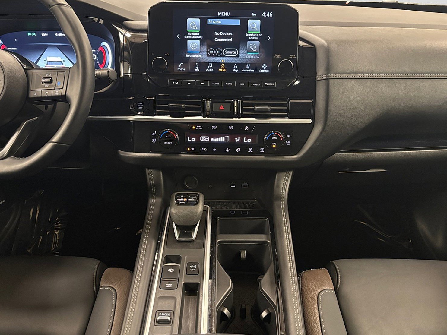 Used 2025 Nissan Pathfinder Platinum FWD image 15