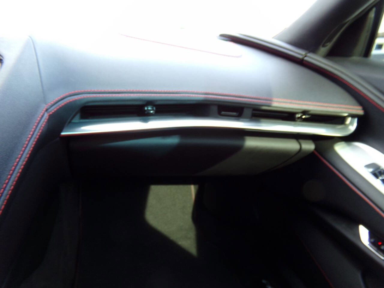 Used 2020 Chevrolet Corvette Stingray Coupe w/ Z51 Performance Package image 20