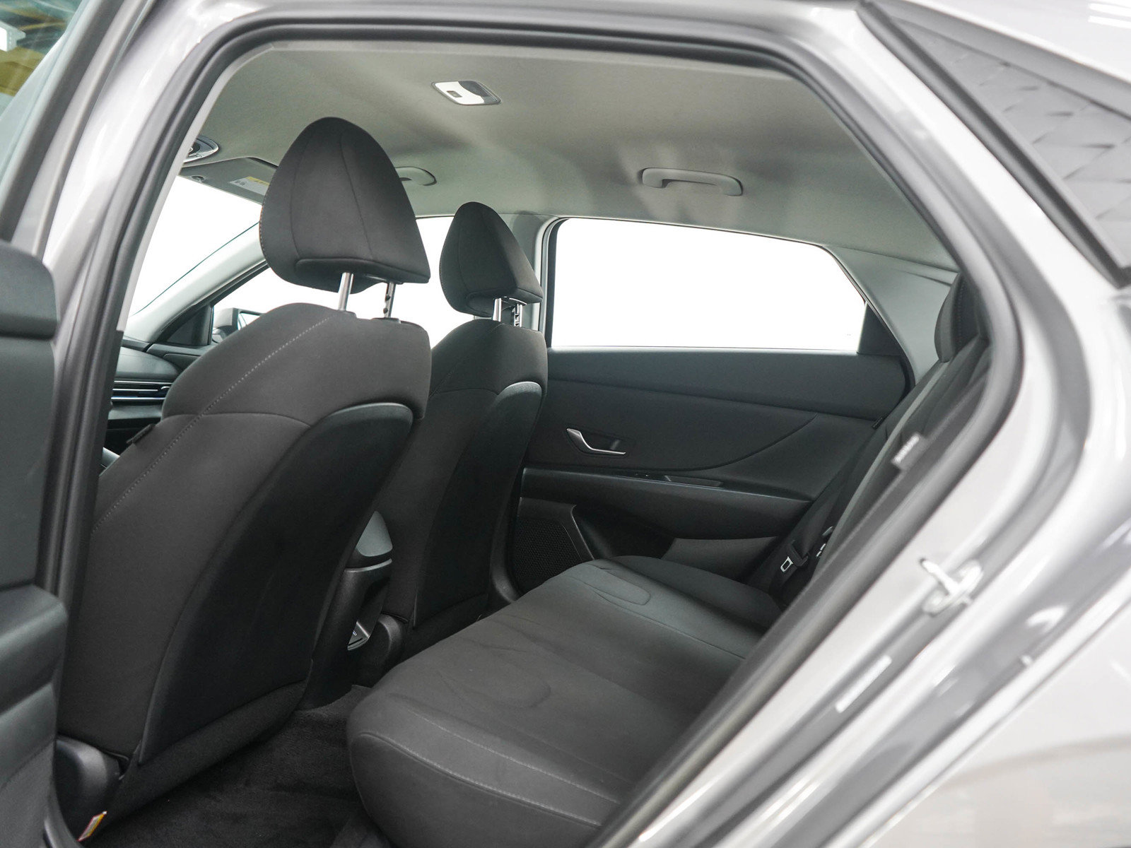 Used 2024 Hyundai Elantra SEL FWD image 16