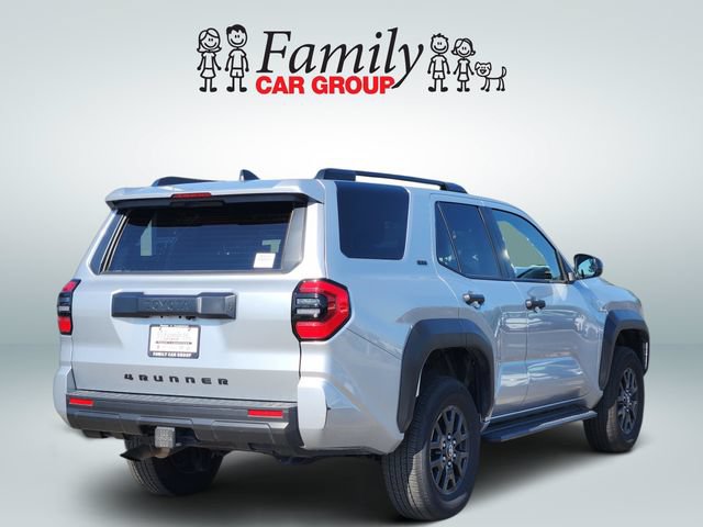 Certified 2025 Toyota 4Runner SR5 AWD/4WD image 4