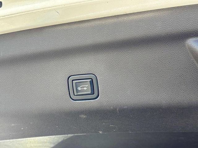 Certified 2021 Chevrolet Tahoe Z71 w/ Z71 Signature Package image 14