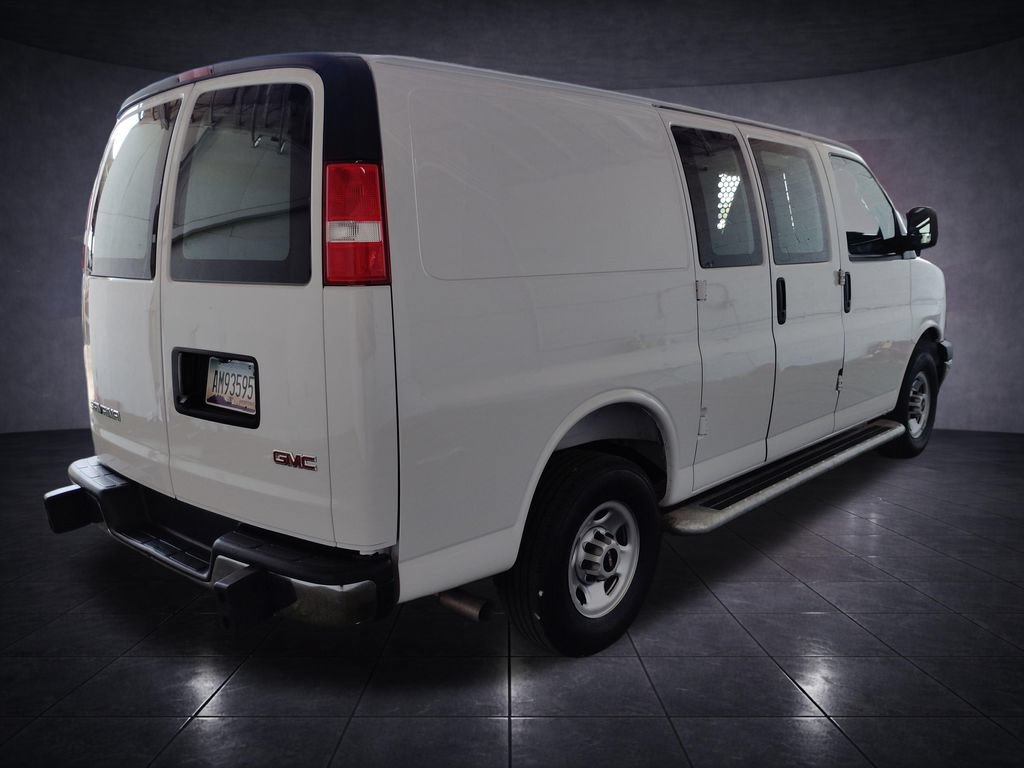 Used 2025 GMC Savana 2500 w/ Driver Convenience Package RWD image 5