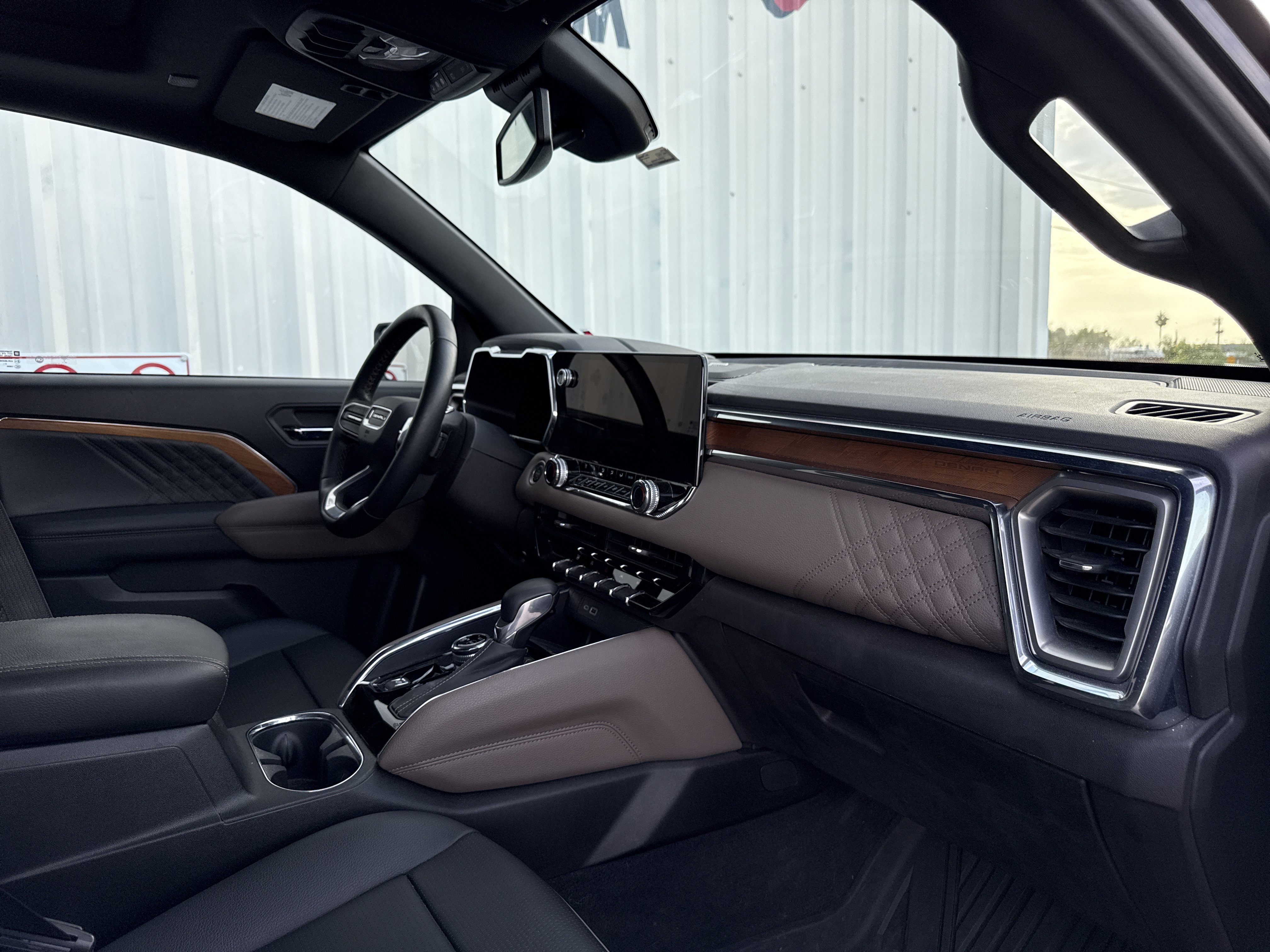 Used 2024 GMC Canyon Denali w/ LPO, Denali Black Edition image 37