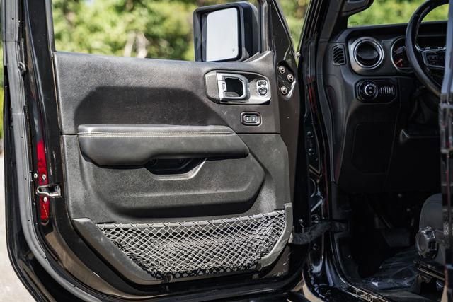 Used 2020 Jeep Gladiator Overland w/ Cold Weather Group image 35