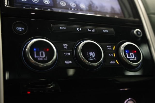 Used 2019 Land Rover Discovery HSE Luxury AWD/4WD image 30