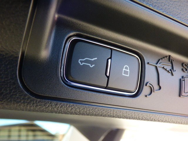 New 2026 Ford Explorer Active w/ Active Comfort Package image 12