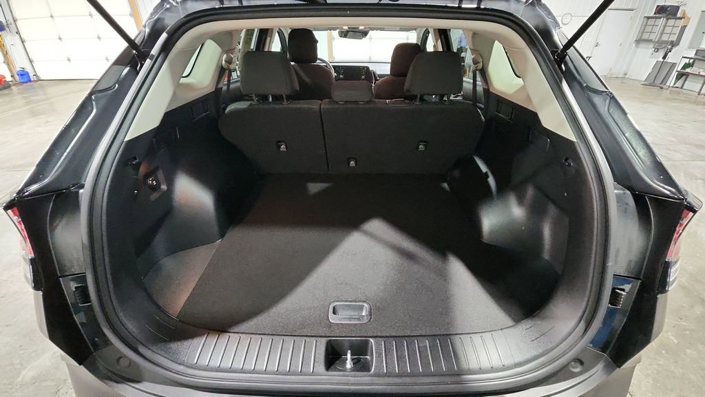 Used 2024 Kia Sportage LX image 27