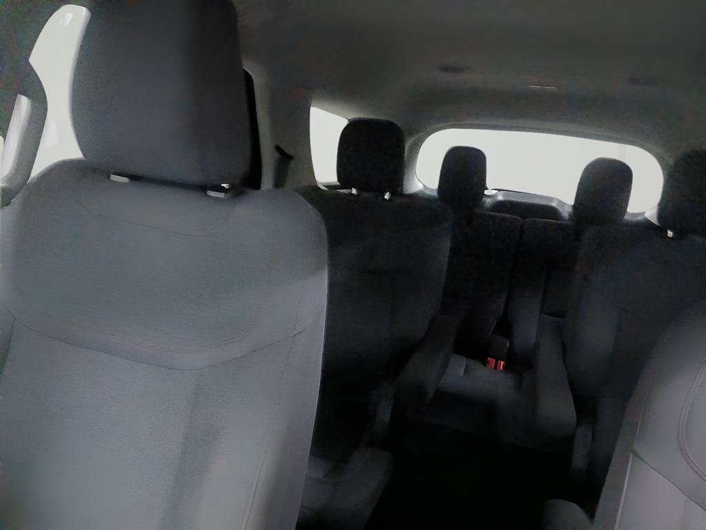 Certified 2025 Ford Explorer Active image 21