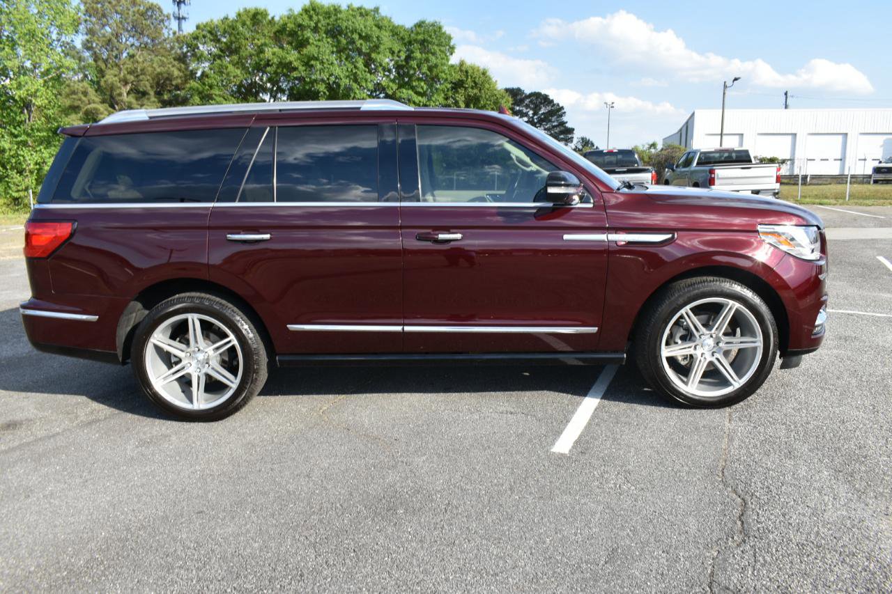 Used 2018 Lincoln Navigator Select RWD image 5