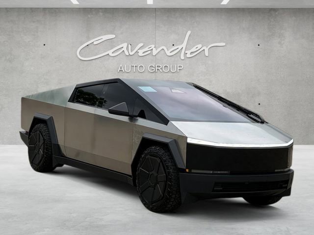 Used 2024 Tesla Cybertruck AWD Crew Cab image 2