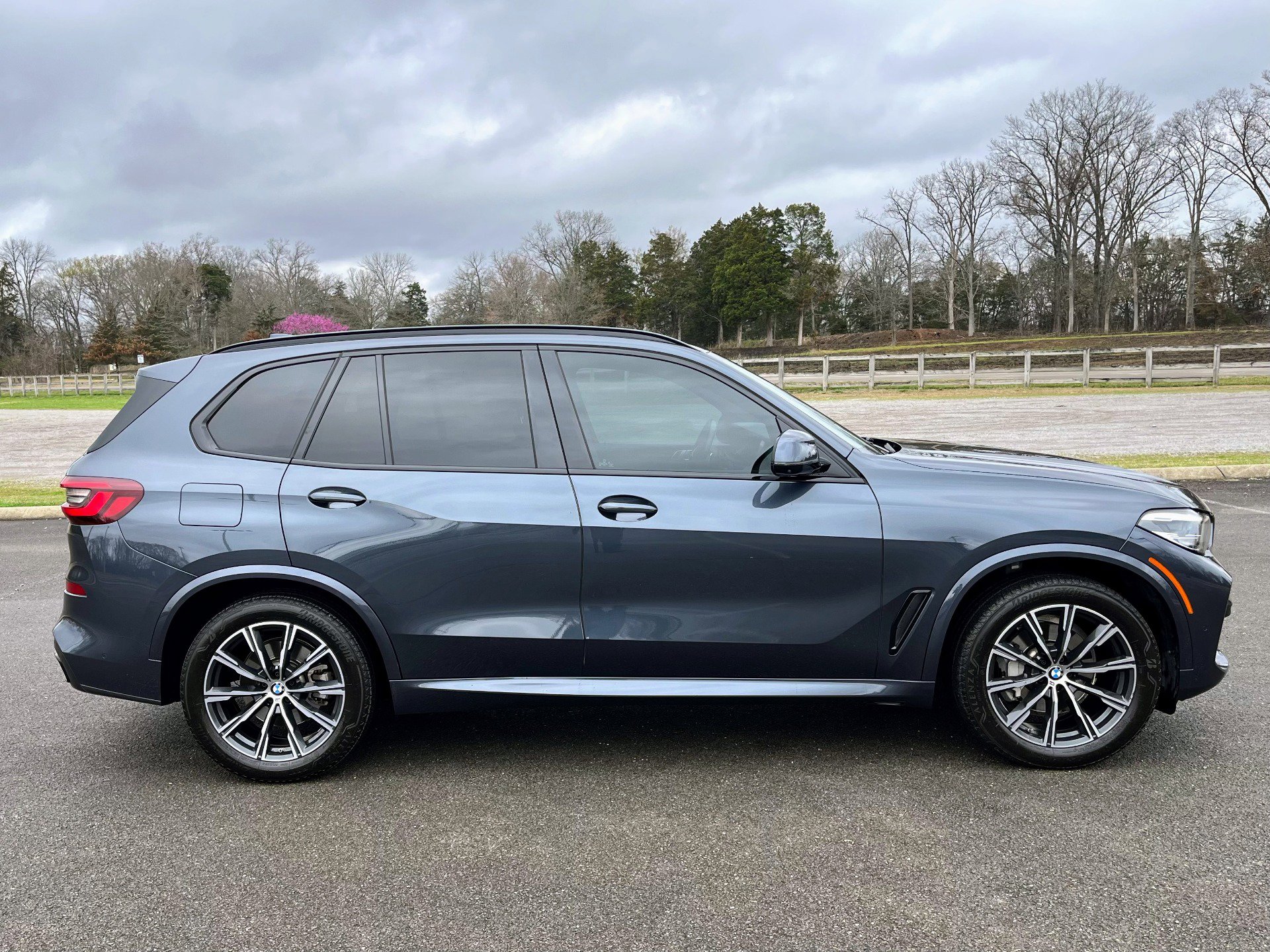 Used 2022 BMW X5 xDrive40i w/ M Sport Package image 8