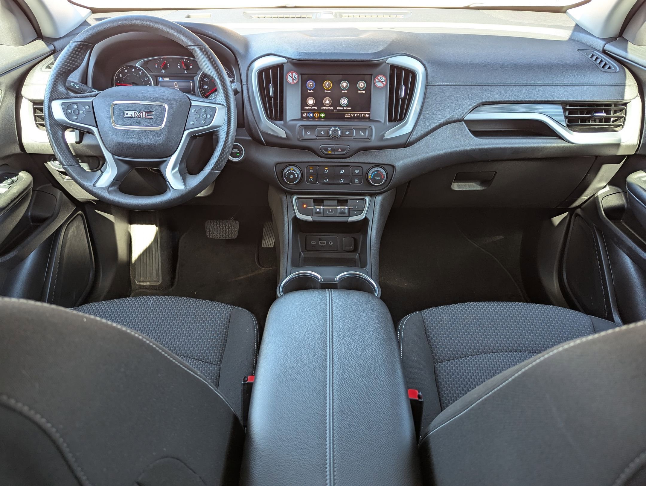 Used 2024 GMC Terrain SLE image 17