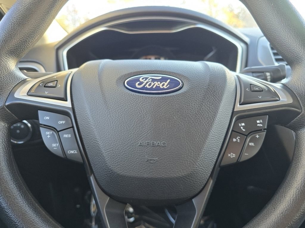 Used 2020 Ford Fusion SE image 24