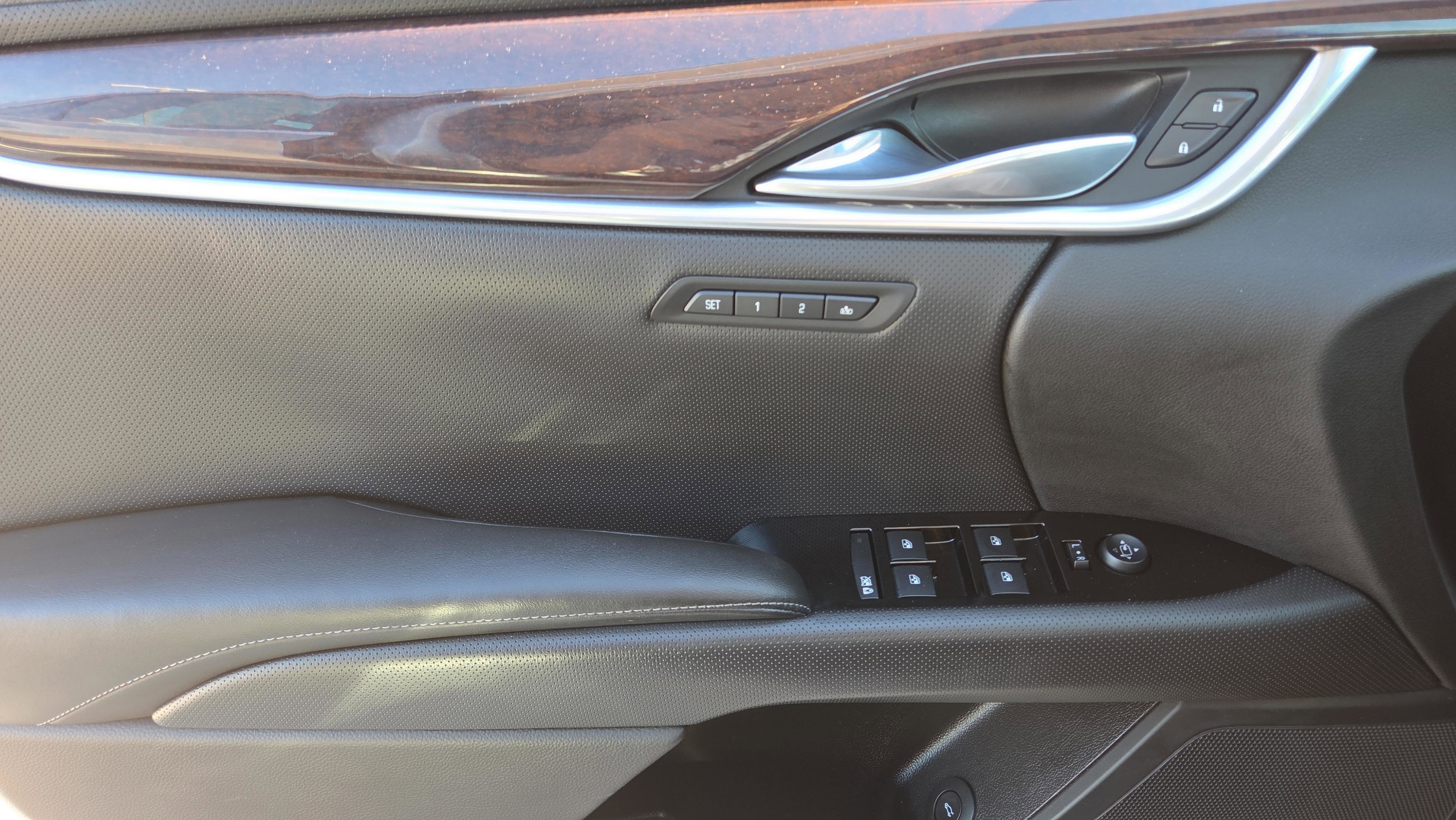 Used 2015 Cadillac XTS Luxury image 37