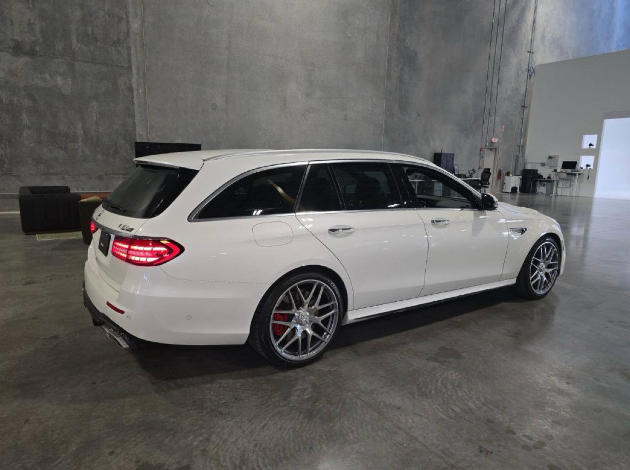 Used 2021 Mercedes-Benz E 63 AMG S image 2