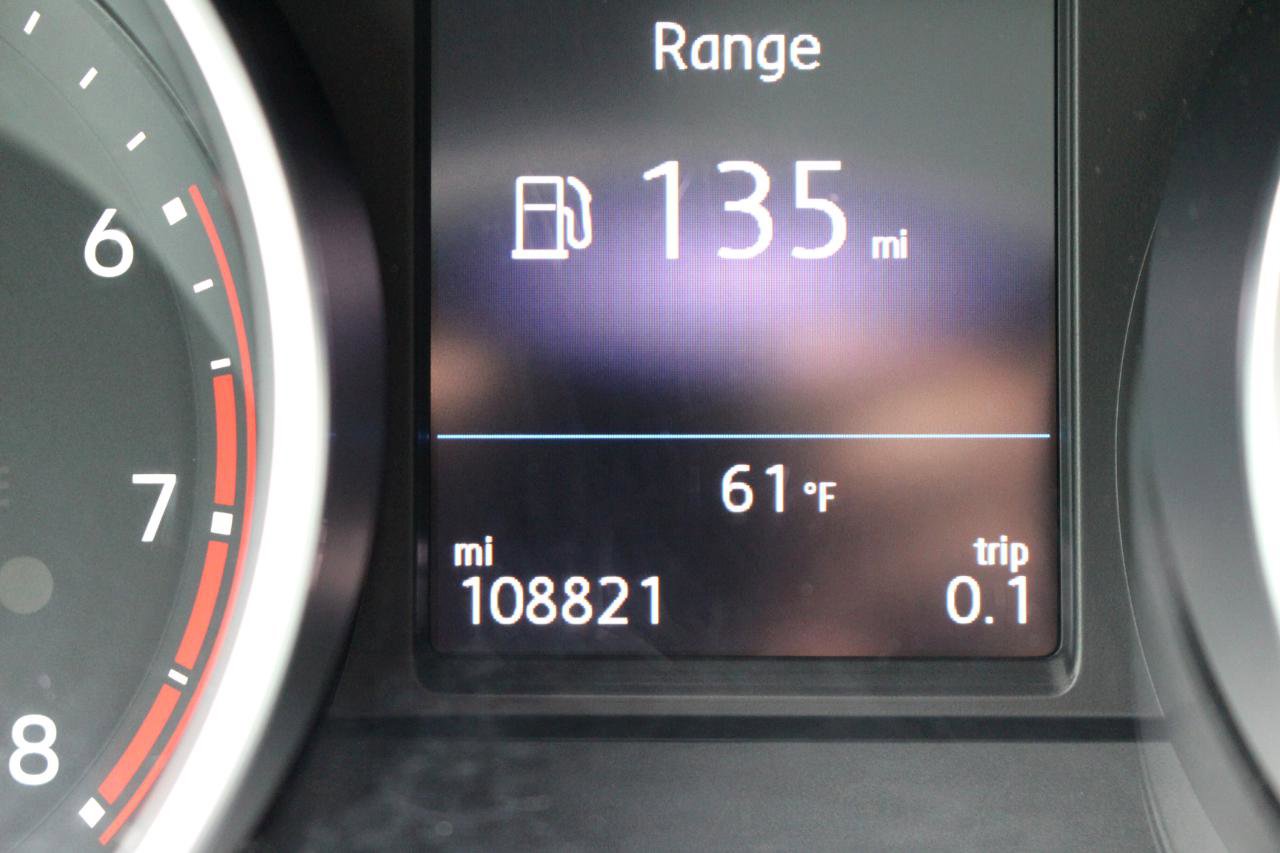 Used 2020 Volkswagen Tiguan SE w/ Panoramic Sunroof Package FWD image 23