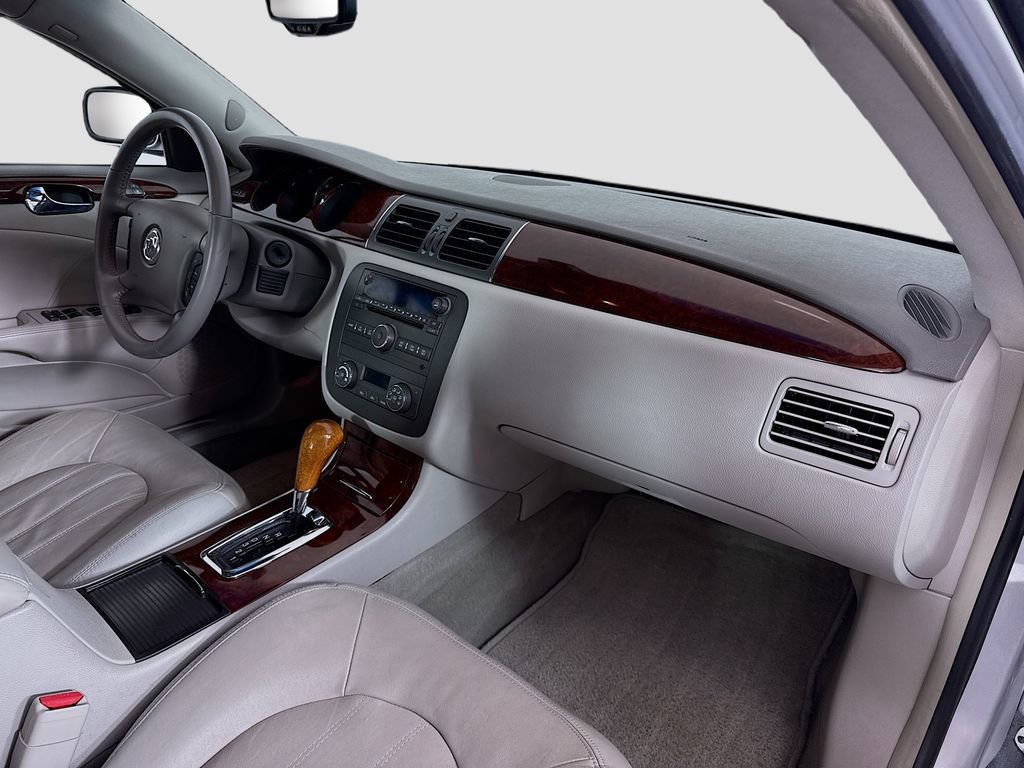 Used 2010 Buick Lucerne CXL FWD image 26