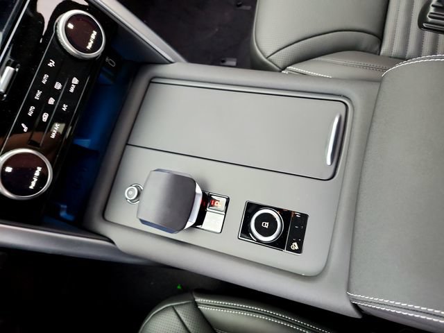 New 2026 Land Rover Discovery Limited Edition AWD/4WD image 22