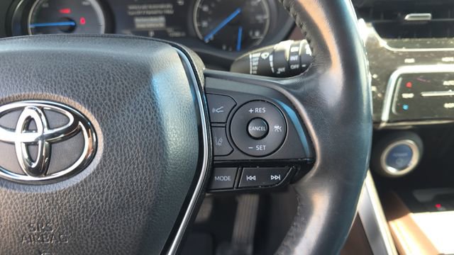 Used 2021 Toyota Venza Limited image 24