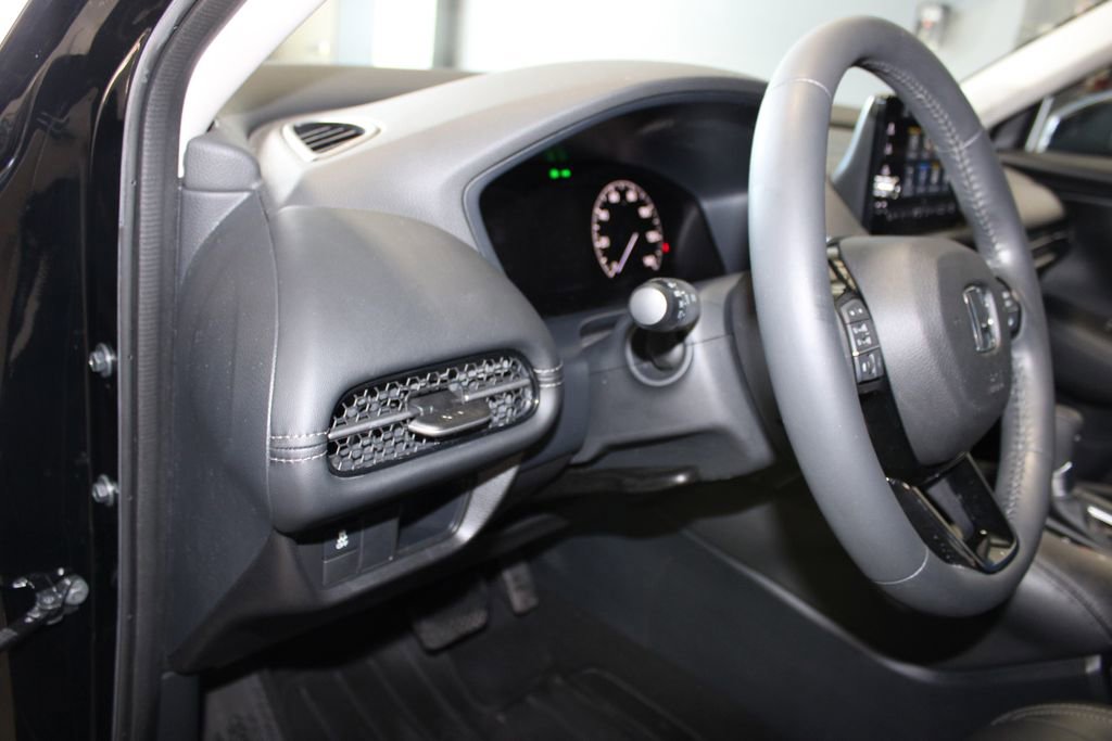 Used 2023 Honda HR-V EX-L image 11