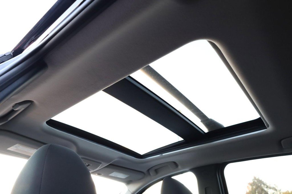 New 2026 Nissan Kicks SV w/ SV Premium Package image 9