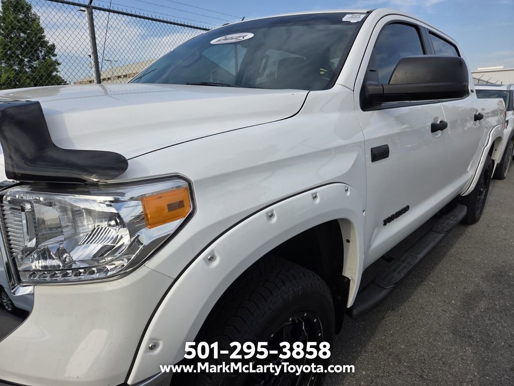 Used 2017 Toyota Tundra SR5 w/ SR5 Upgrade Package AWD/4WD image 4