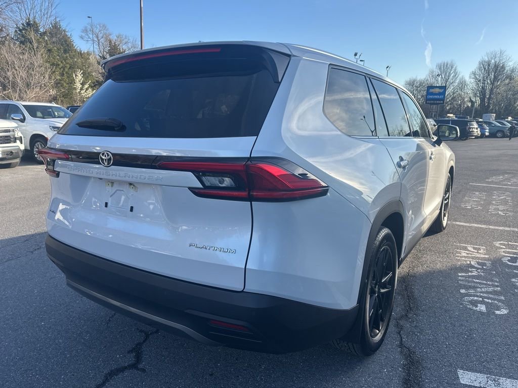 Used 2024 Toyota Grand Highlander Platinum image 5