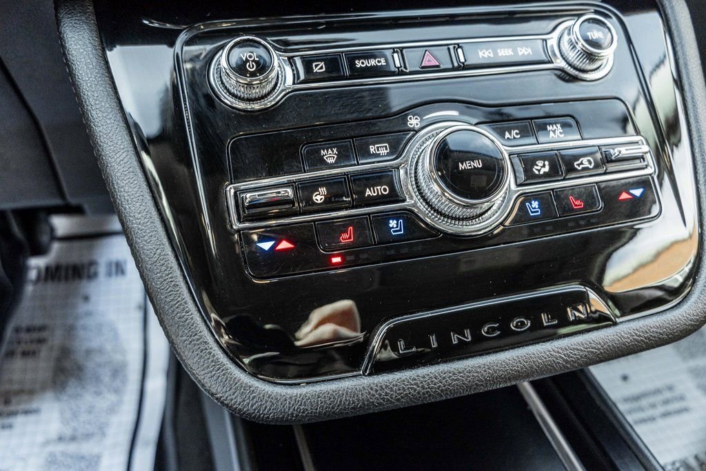 Used 2022 Lincoln Corsair Reserve image 9