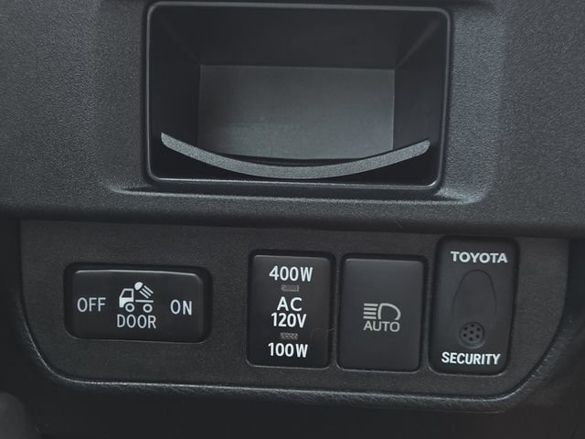 Used 2019 Toyota Tacoma TRD Sport AWD/4WD image 25