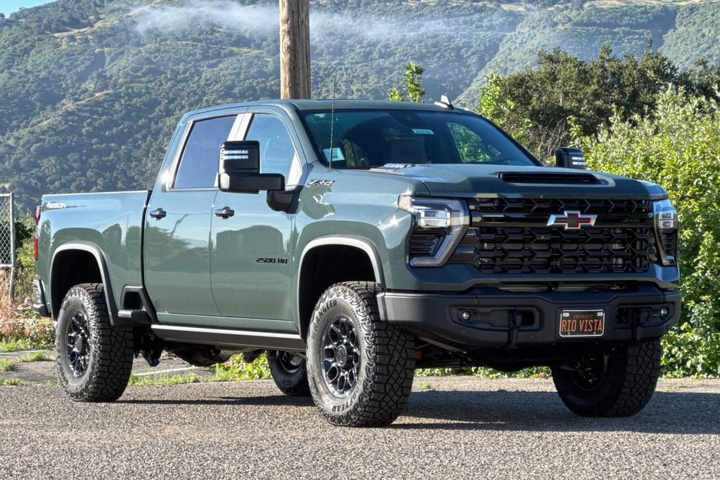 New 2026 Chevrolet Silverado 2500 ZR2 w/ ZR2 Bison Edition AWD/4WD image 2