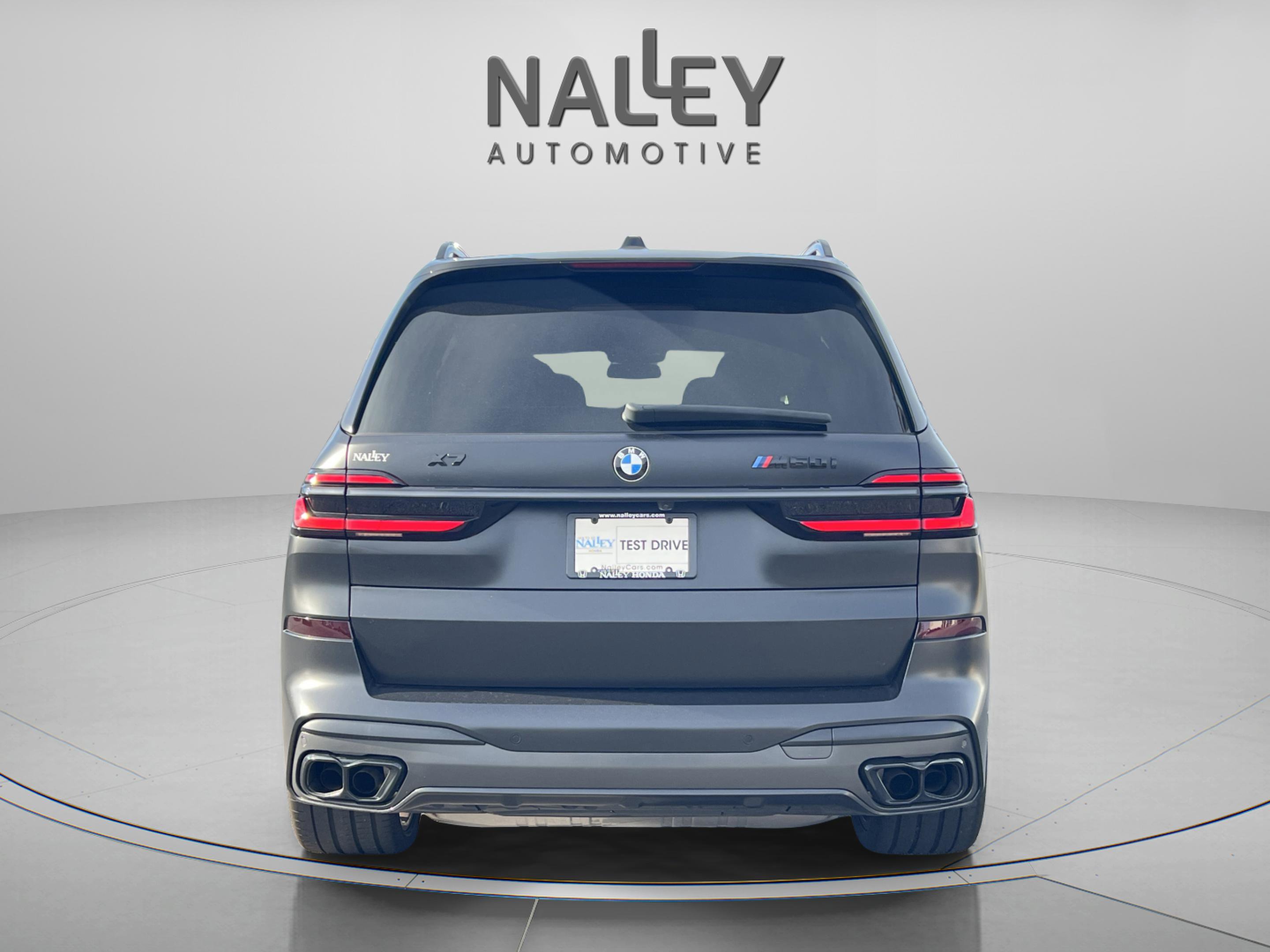 Used 2024 BMW X7 M60i image 4