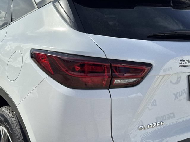 Used 2025 Chevrolet Blazer LT FWD image 14