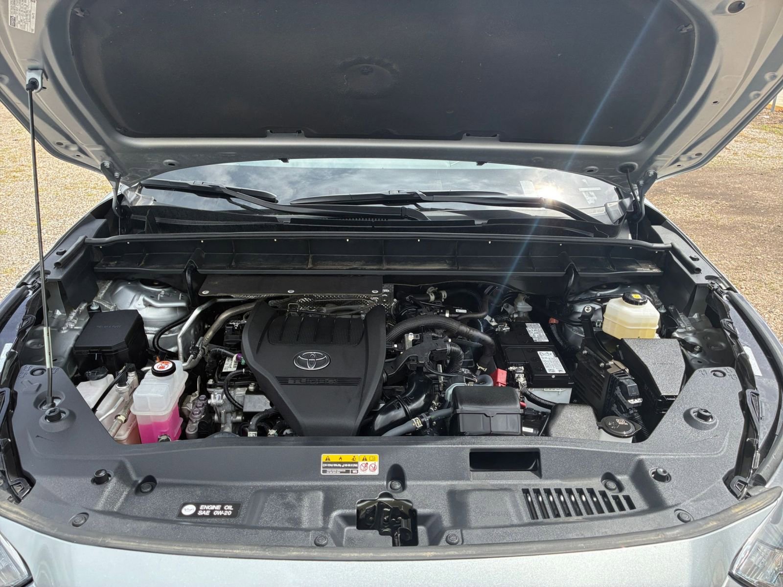 Used 2025 Toyota Highlander LE image 29