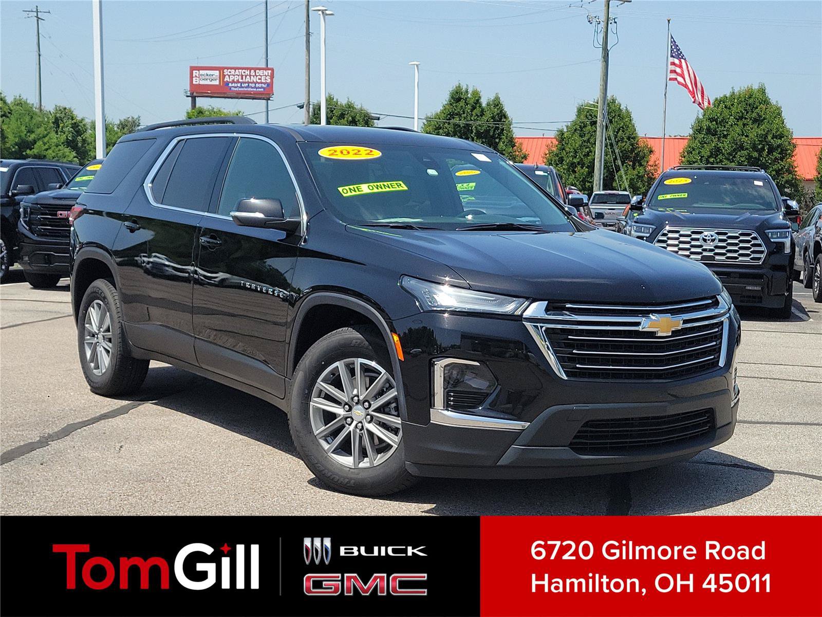 Used 2022 Chevrolet Traverse LT FWD image 1