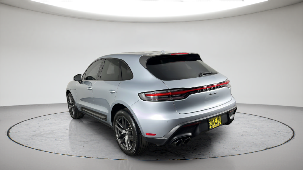 Used 2023 Porsche Macan Turbo AWD/4WD image 10