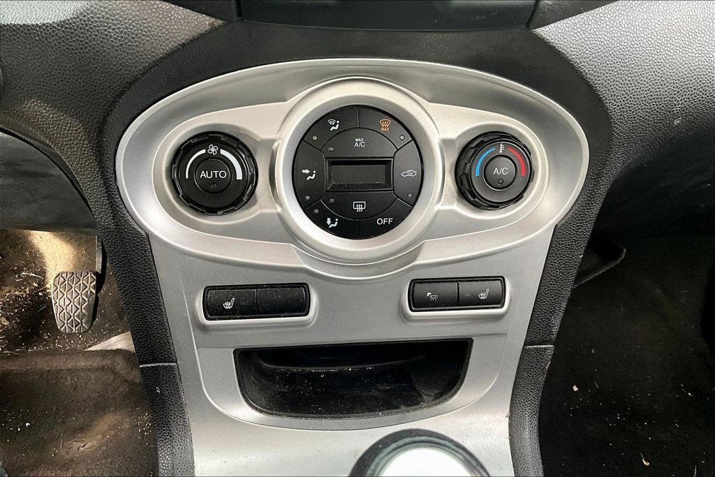 Used 2015 Ford Fiesta SE w/ Comfort Package FWD image 16
