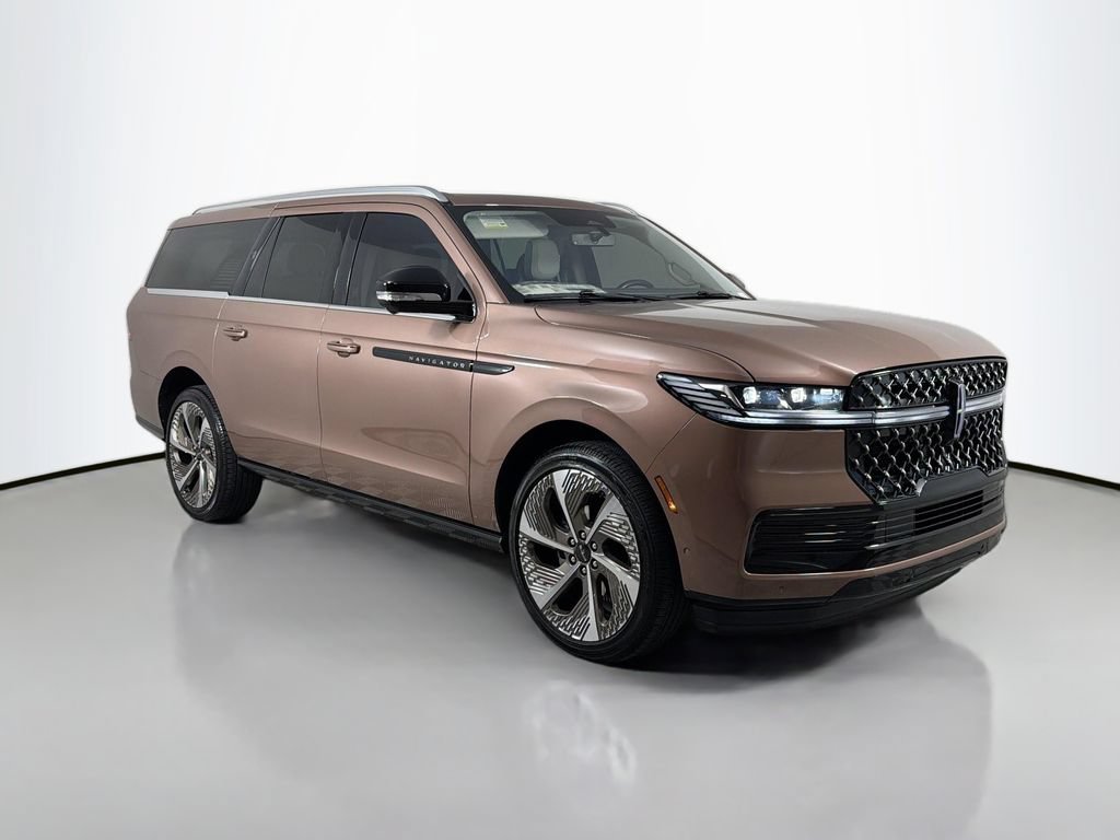 Used 2025 Lincoln Navigator L Black Label AWD/4WD image 3