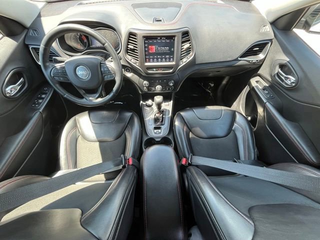 Used 2019 Jeep Cherokee Trailhawk w/ Cold Weather Group AWD/4WD image 23