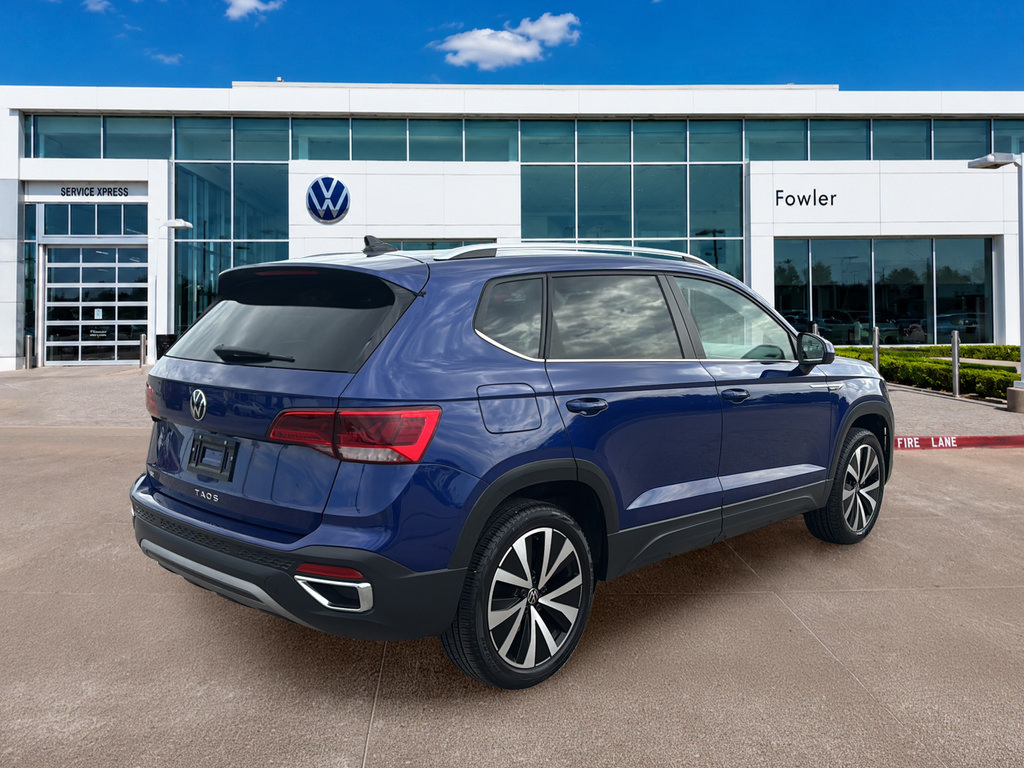 Used 2023 Volkswagen Taos SE FWD image 5