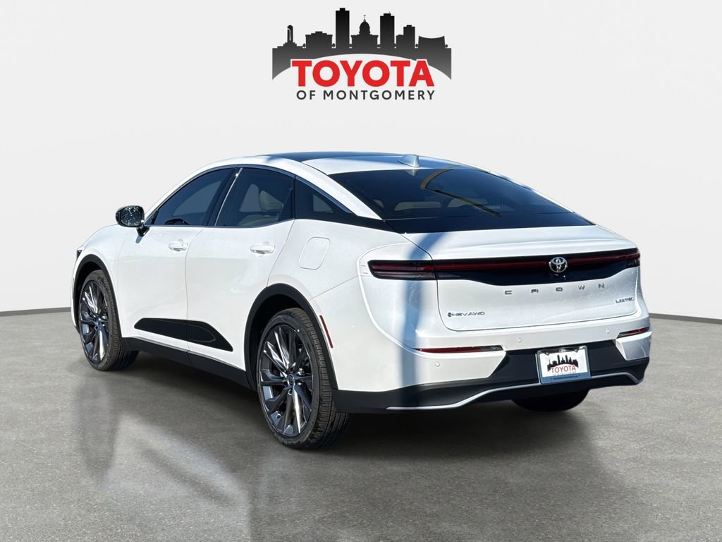 Used 2026 Toyota Crown Limited image 5