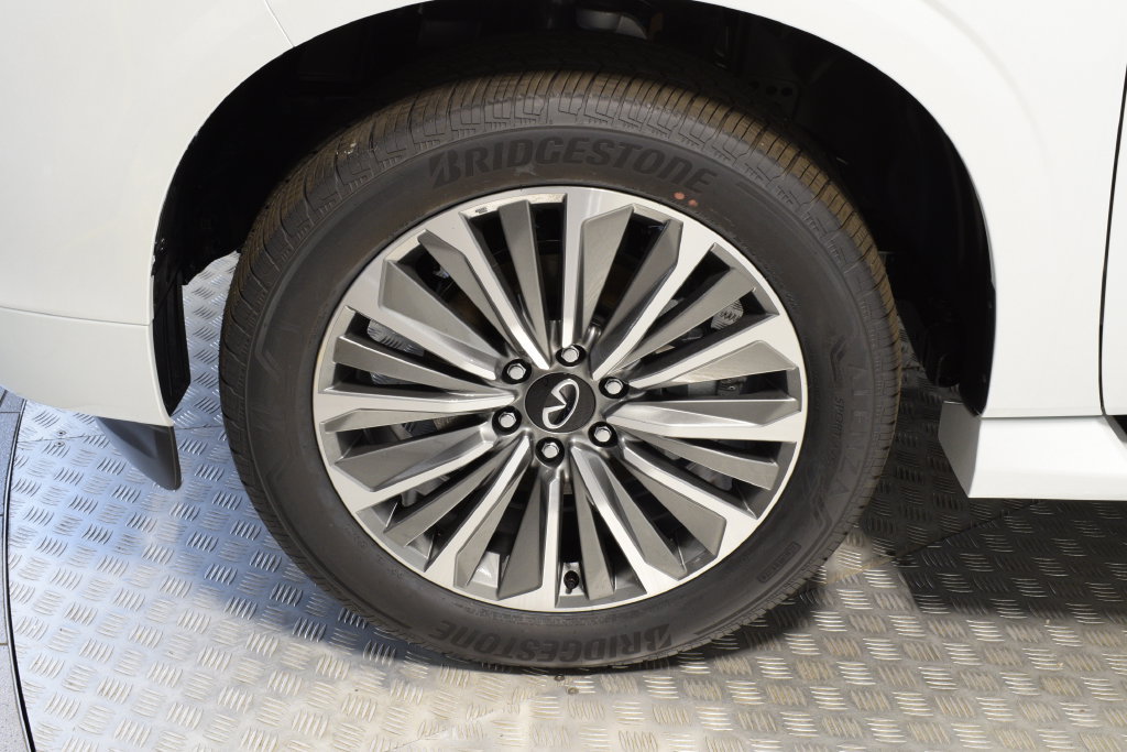 New 2027 INFINITI QX80 Luxe AWD/4WD image 9