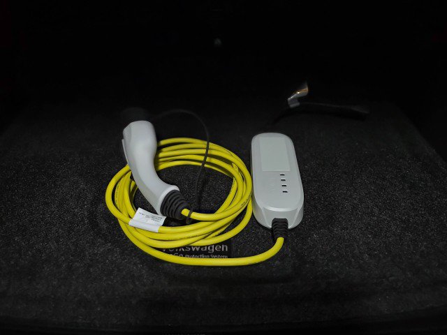 Used 2021 Volkswagen ID.4 Pro S image 39