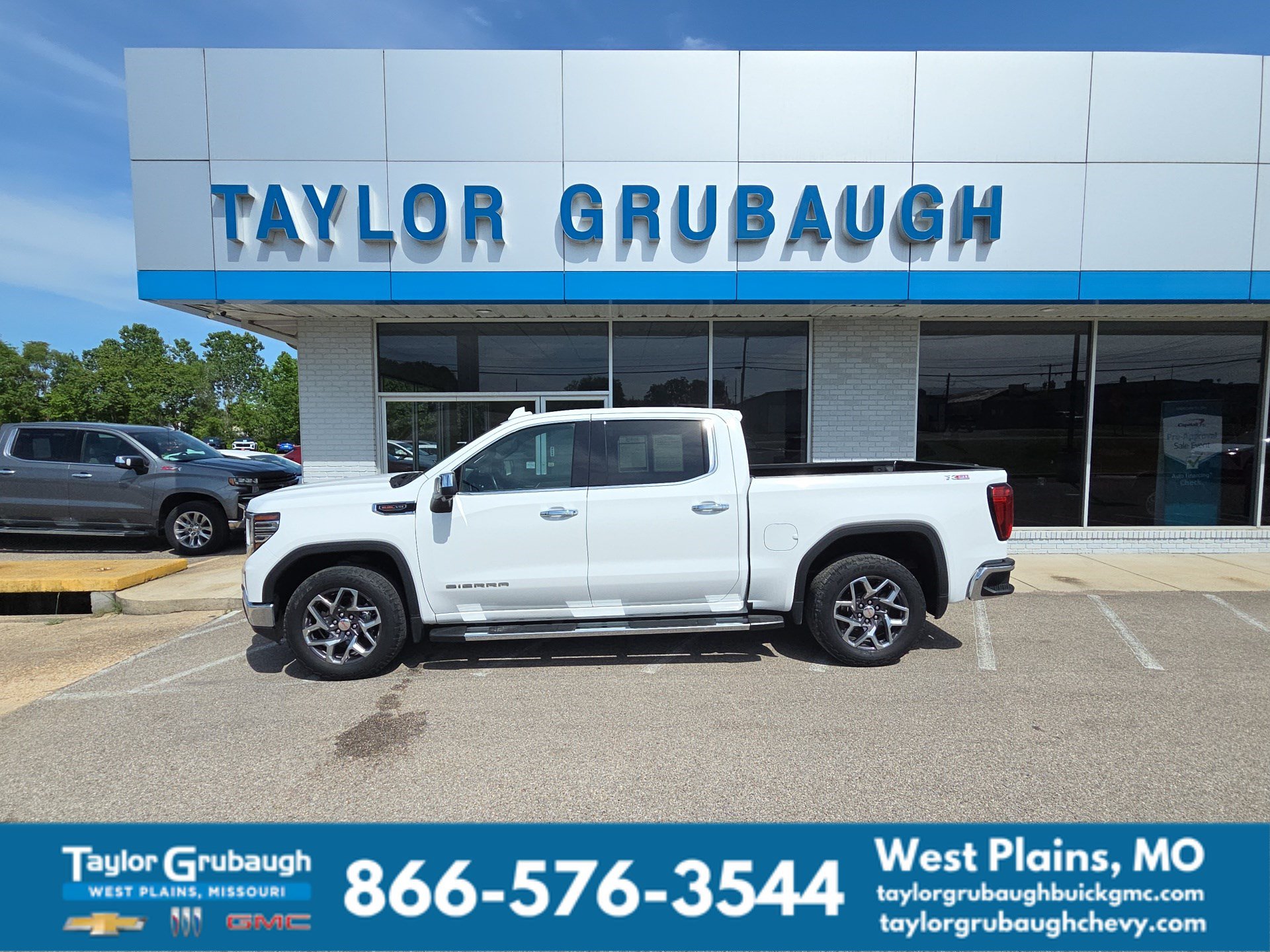 Used 2023 GMC Sierra 1500 SLT w/ SLT Premium Package